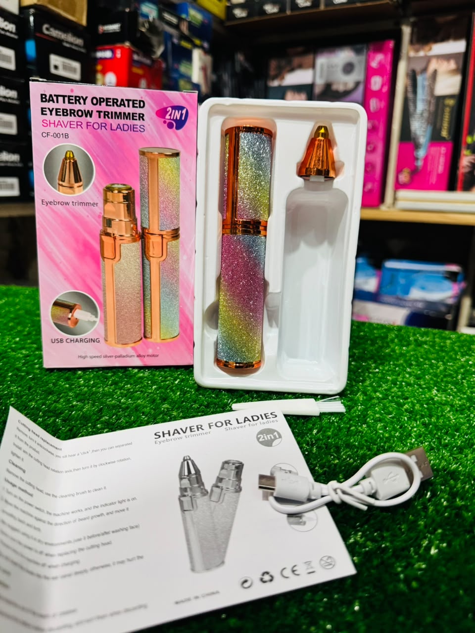 Flawless CF-001B 2-in-1 Eyebrow & Facial Hair Trimmer